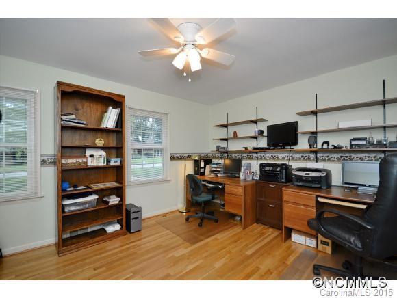 23 Fox Chase Road - Photo 18