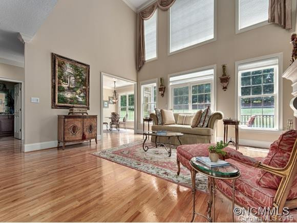 12 BLENHEIM COURT - Photo 3