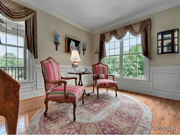 12 BLENHEIM COURT - Photo 4