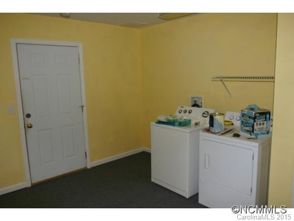 110 Hawks Drive - Photo 12