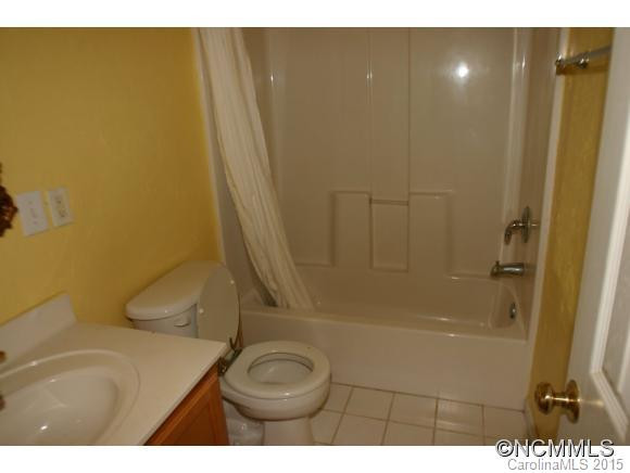110 Hawks Drive - Photo 9