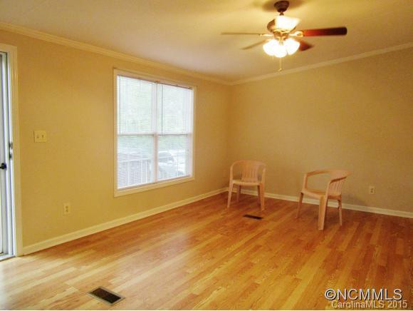 131 LESLIE WAY - Photo 4