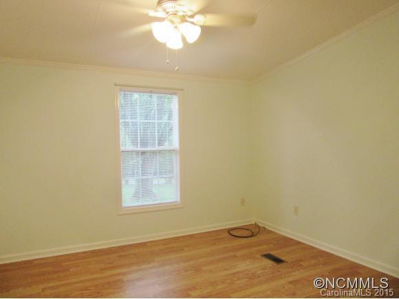 131 LESLIE WAY - Photo 8