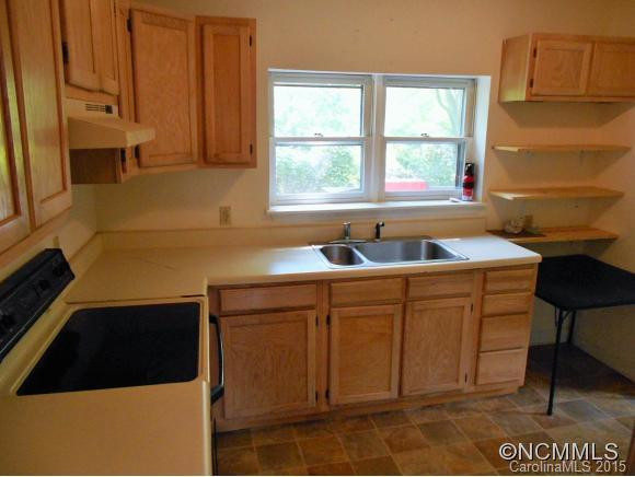 66 Orange St - Photo 3