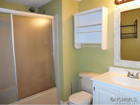 66 Orange St - Photo 10