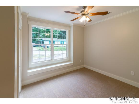 307 Tenth Street - Photo 11