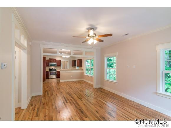 307 Tenth Street - Photo 3