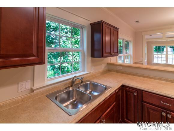 307 Tenth Street - Photo 8