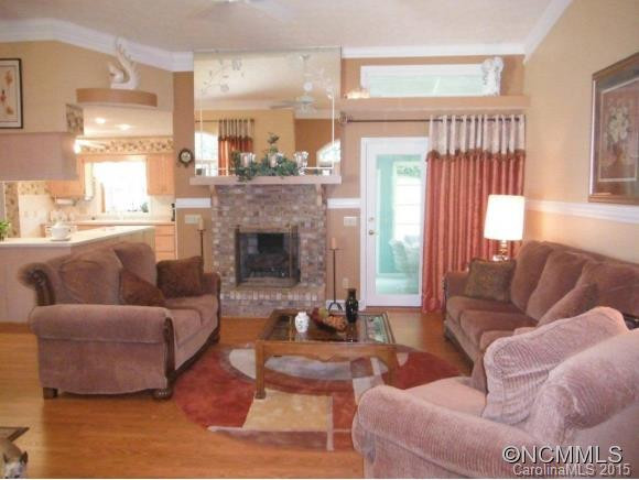 401 NELSON STREET - Photo 3
