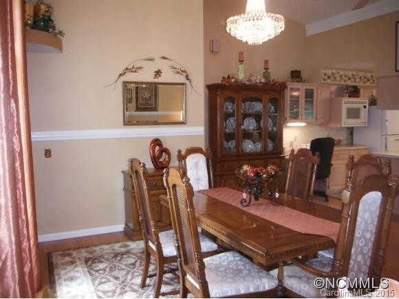 401 NELSON STREET - Photo 4