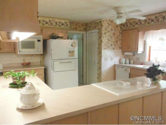 401 NELSON STREET - Photo 8