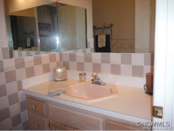 401 NELSON STREET - Photo 10