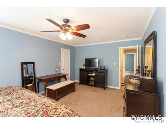 19 Woodland Drive - Photo 18