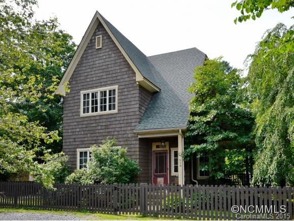 658 Lakeshore Drive