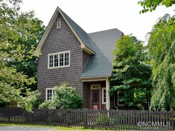 658 Lakeshore Drive