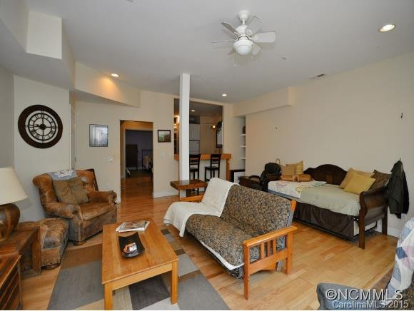 658 Lakeshore Drive - Photo 6