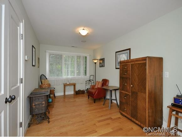 658 Lakeshore Drive - Photo 7