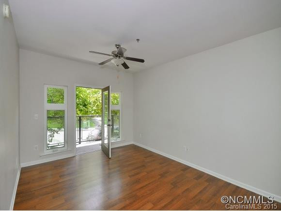 125 CLINGMAN AVE, UNIT #103 - Photo 2