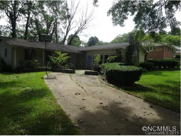 130 Fairway Hills