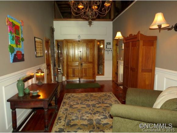 28 West Main Street - Photo 2