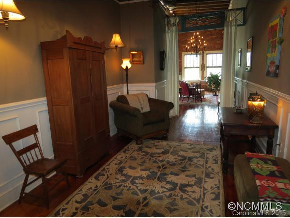 28 West Main Street - Photo 3