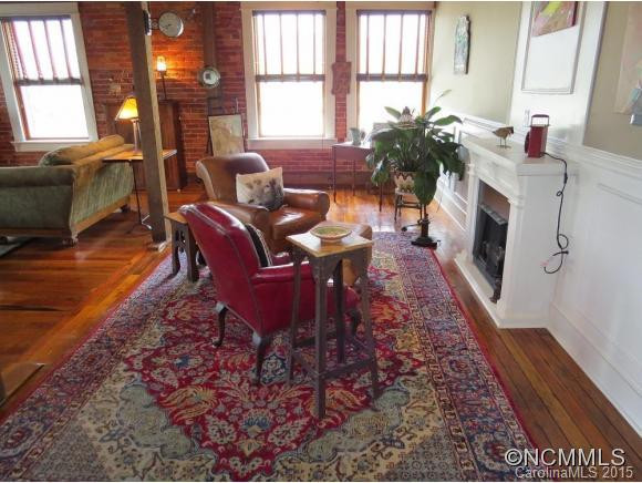 28 West Main Street - Photo 4