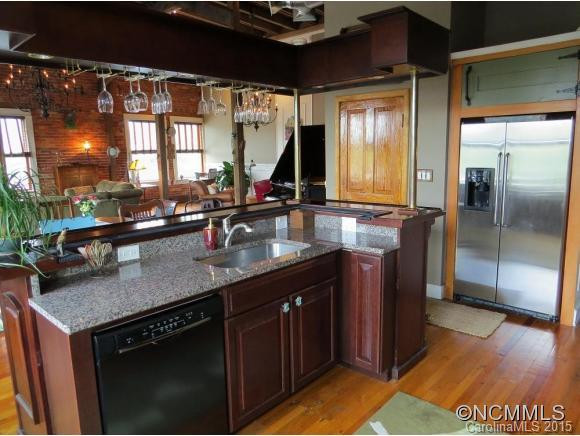 28 West Main Street - Photo 10