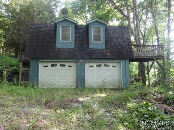 300 Whitewood Bend