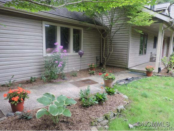 160 Westover Ln - Photo 2