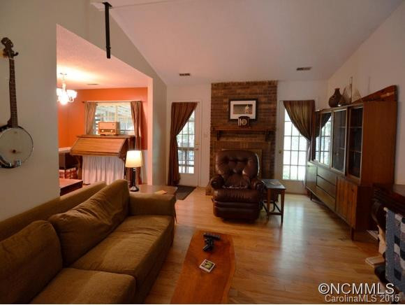 8 Vail Court - Photo 3