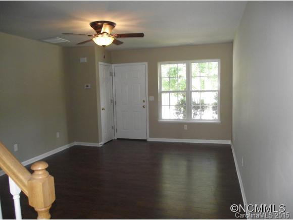136 Lanceford Circle - Photo 3