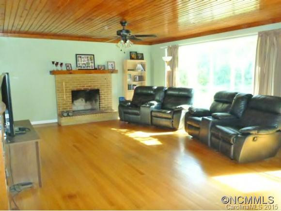 412 WHISPERING HILLS Drive - Photo 3