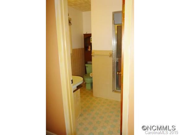 412 WHISPERING HILLS Drive - Photo 10