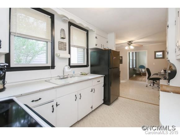 328 Sulphur Springs Road - Photo 6