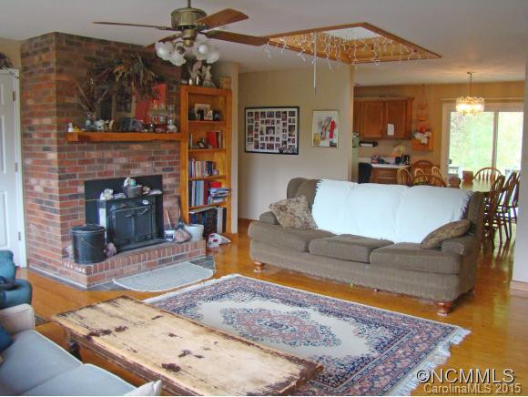 938 Lamb Mountain Road - Photo 5