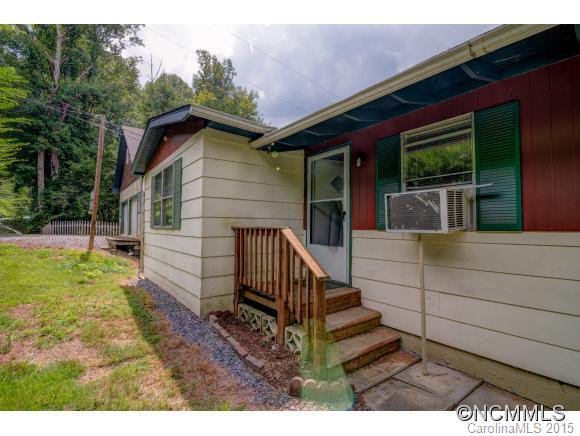 440 Lakey Gap Rd - Photo 5