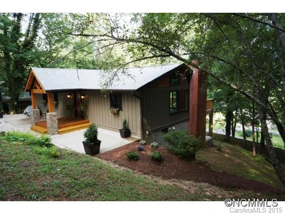 53 Woodlander View