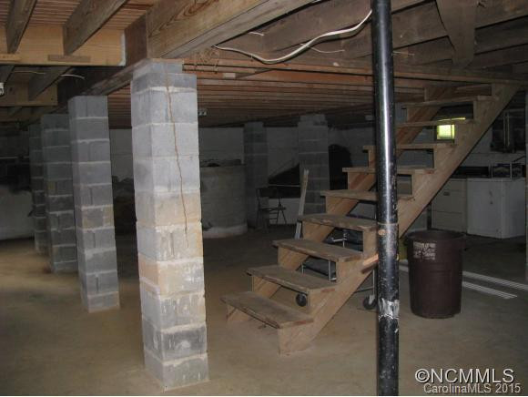 5267 NC 197 - Photo 3