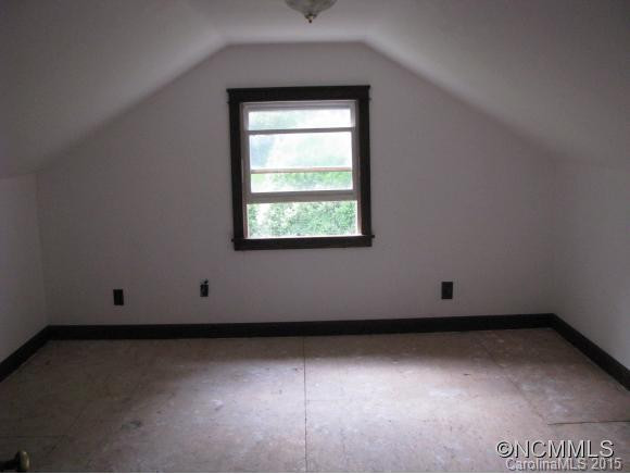 5267 NC 197 - Photo 9