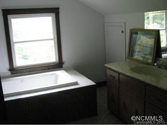 5267 NC 197 - Photo 10