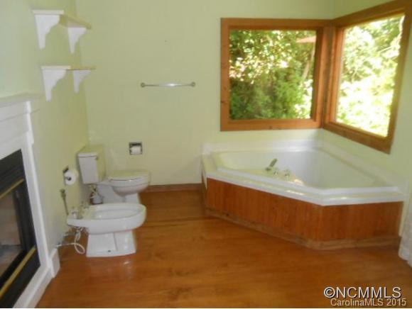  - Photo 5