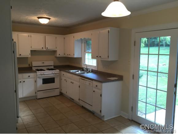 #3 Southwicke Place - Photo 4