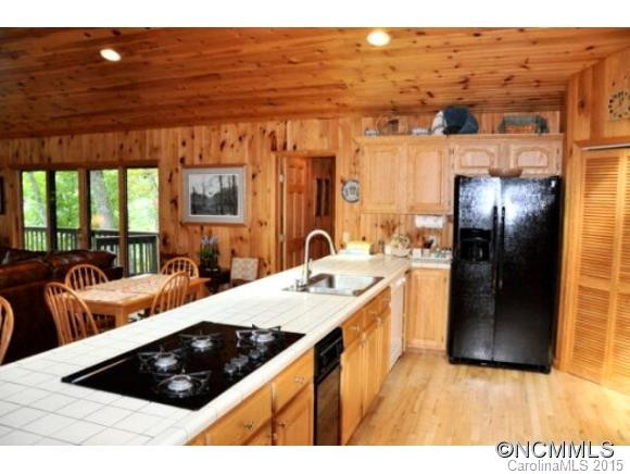 250 Lakes End - Photo 4