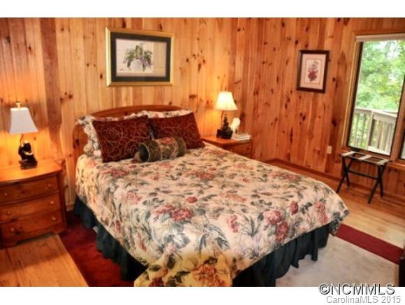 250 Lakes End - Photo 7