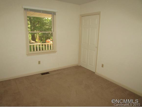 22 Armstrong - Photo 8