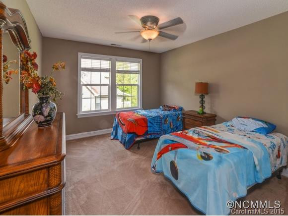 203 GREEN MEADOWS LANE - Photo 14