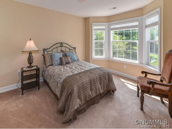 203 GREEN MEADOWS LANE - Photo 15