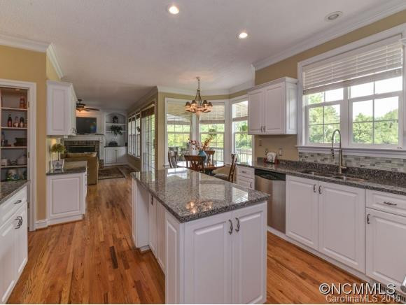 203 GREEN MEADOWS LANE - Photo 8