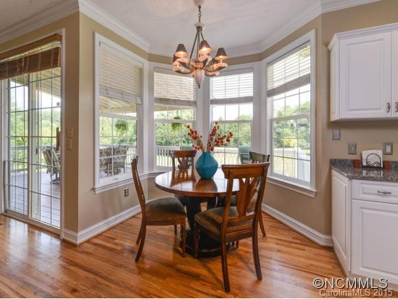 203 GREEN MEADOWS LANE - Photo 9