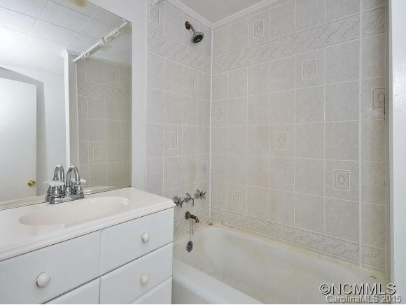 1305 HYMAN AVENUE - Photo 8